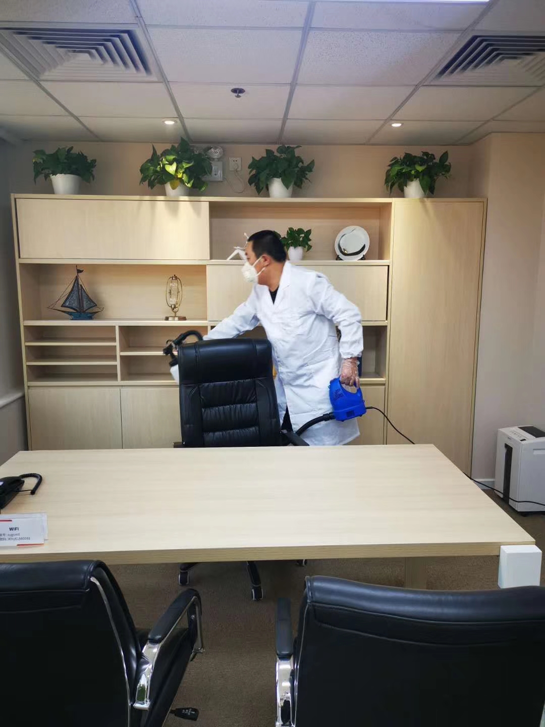 长安大厦办公室消杀.jpg